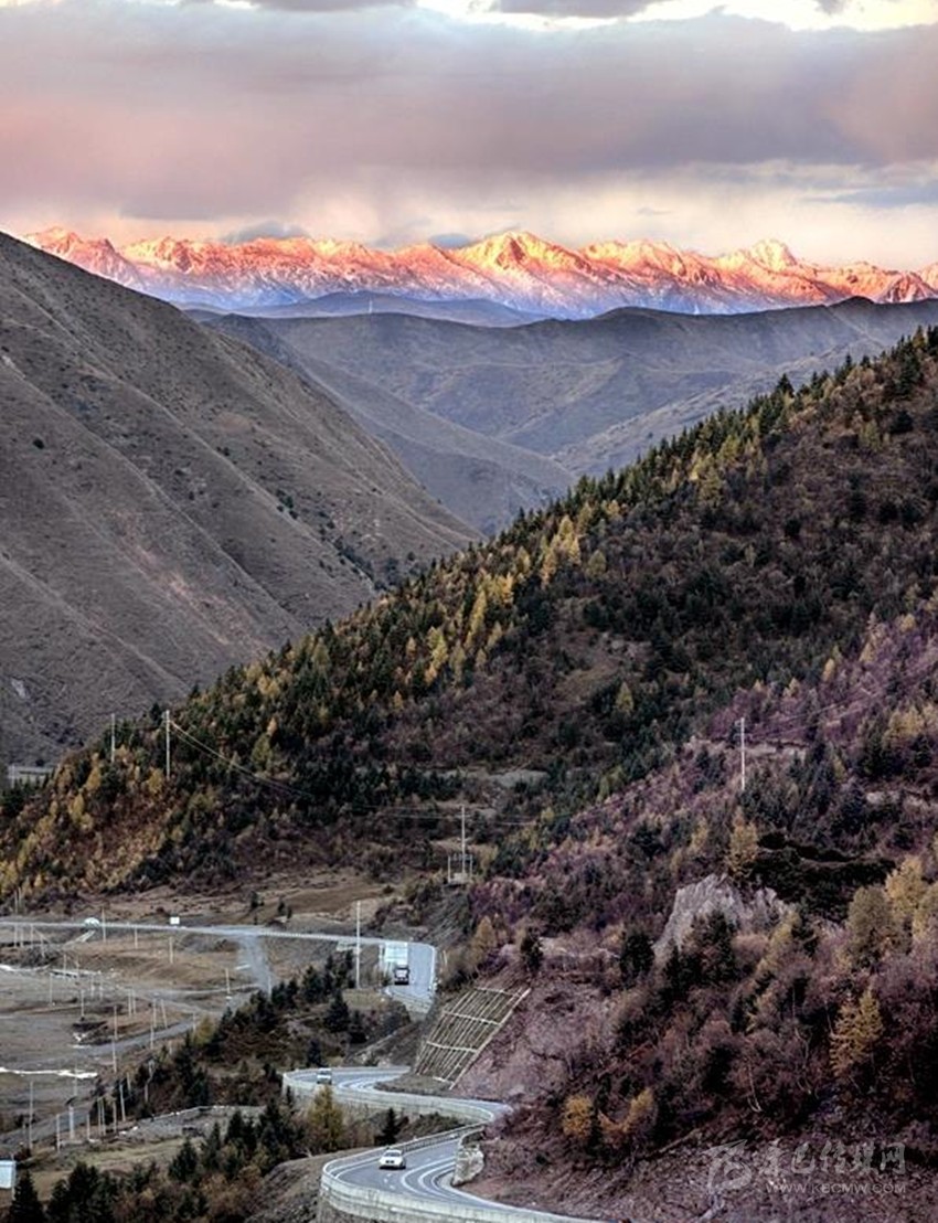 公路都這么美，你在川西高原到底錯(cuò)過了多少風(fēng)景？