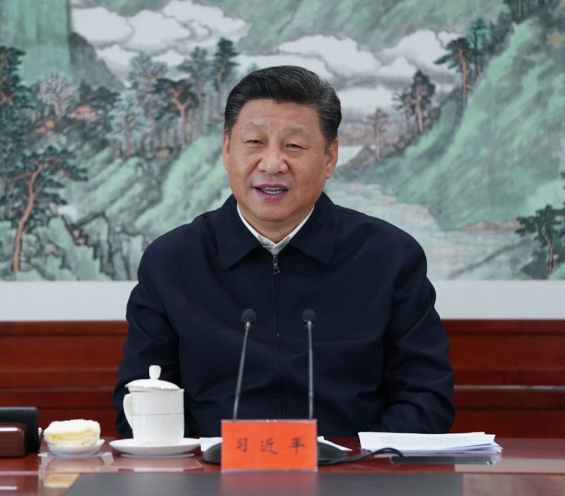 2016年2月19日，習(xí)近平總書記在中央電視臺總控中心同工作人員親切握手。